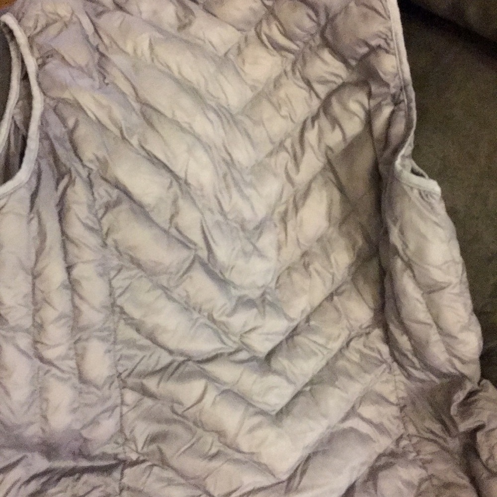 Vest - Picture 5 of 5